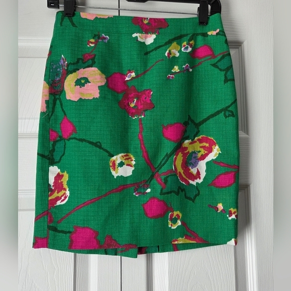 NWOT J. Crew Green Floral Mini Skirt size  00 Petite - Picture 3 of 10